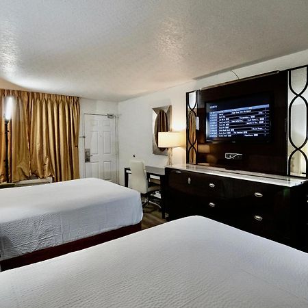 במוטל Ramada By Wyndham יומה מראה חיצוני תמונה