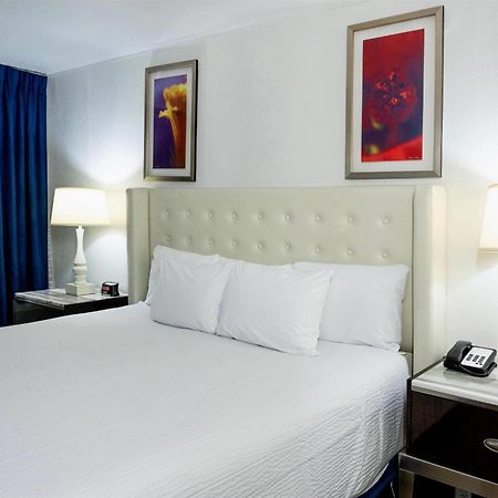 במוטל Ramada By Wyndham יומה מראה חיצוני תמונה