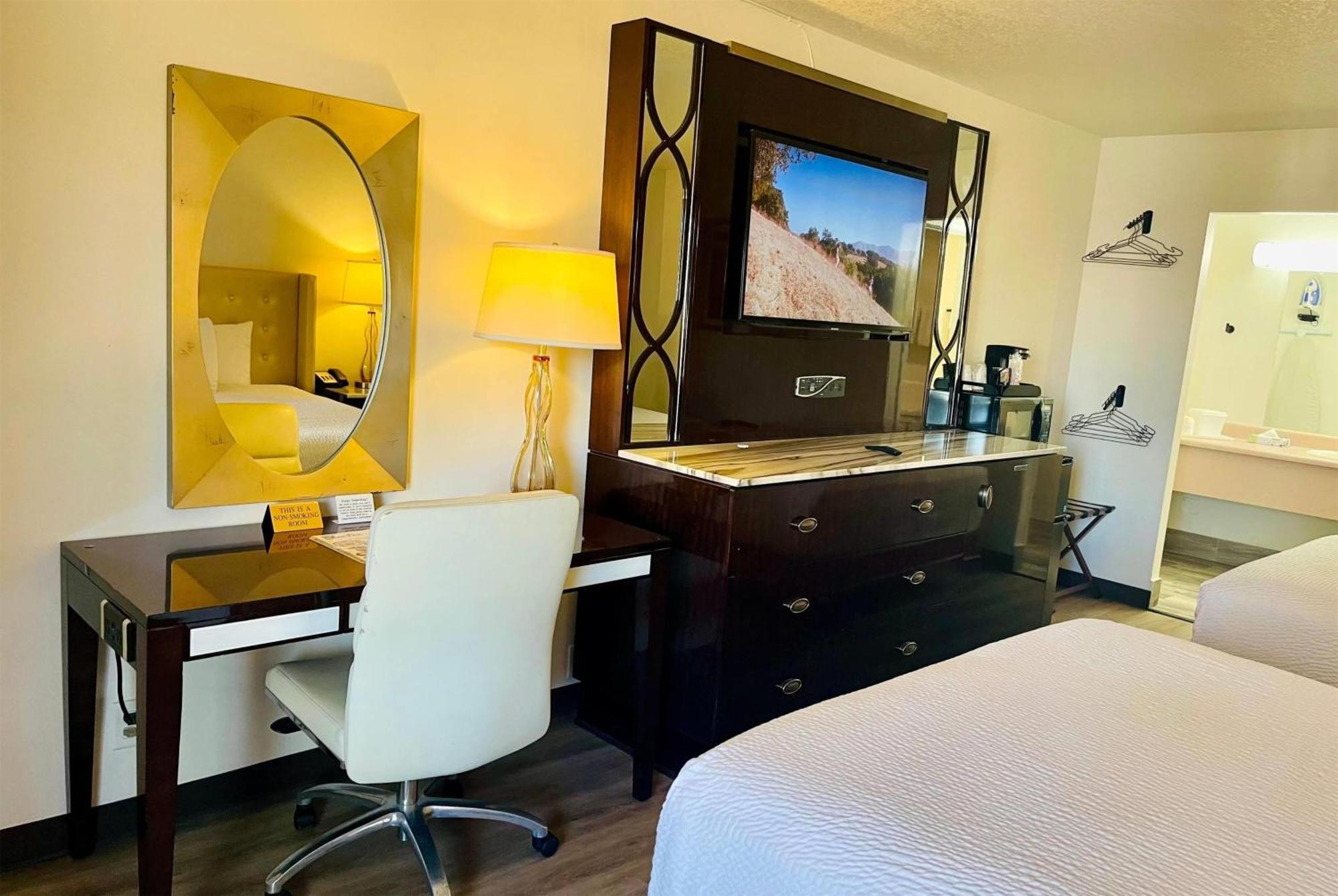 במוטל Ramada By Wyndham יומה מראה חיצוני תמונה